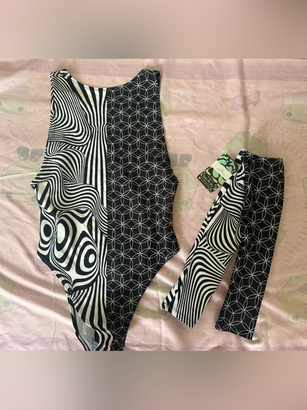 Freedom Rave Wear duality bodysuit (L) and arm sleeves (L)